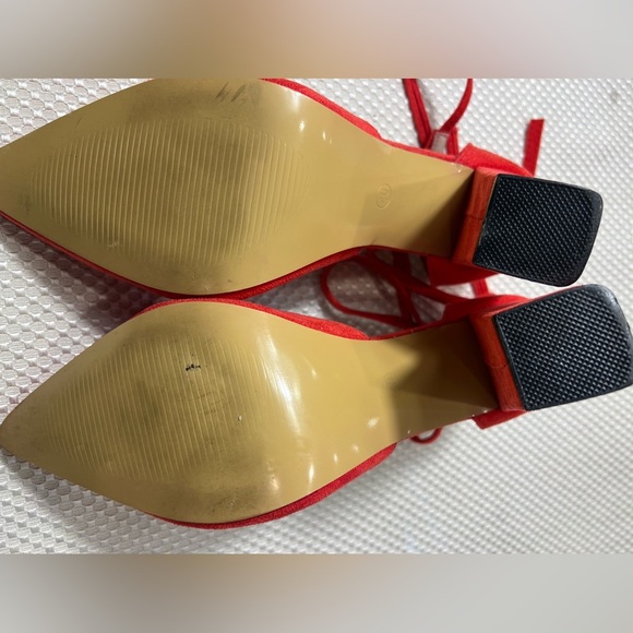 Women's size9 Red Ankle Tie Block Heel Pointed Toe Dress Pumps -faux Suede - Picture 4 of 6